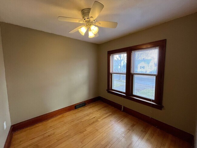 Building Photo - 3 Bed 1 Bath Single Family Home in Wausau