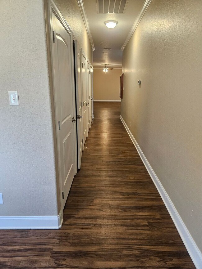 Building Photo - City of Maryville 37801 - 2 Bedroom, 2 bat...