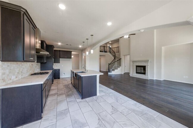 Building Photo - 5104 Alonso Dr