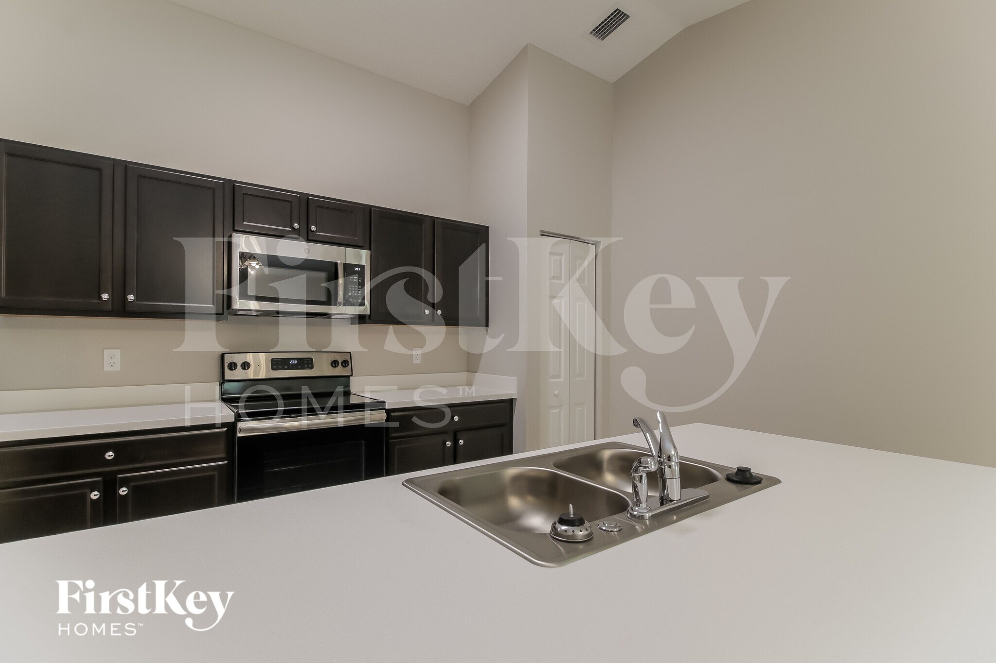 Building Photo - 1099 Braddock Ave SE