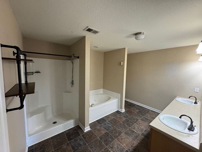 Building Photo - Your New Home for the Holidays—Tour Today!