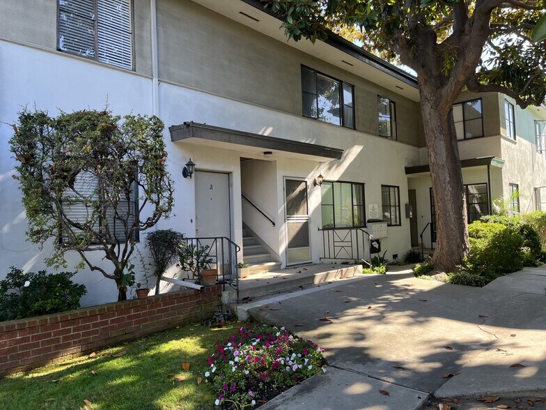 Bld Ext 1 - 3171 S Barrington Ave