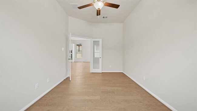 Building Photo - 1907 Meadow Trail Dr