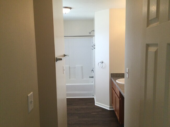 Building Photo - 1236 Saticoy Ct