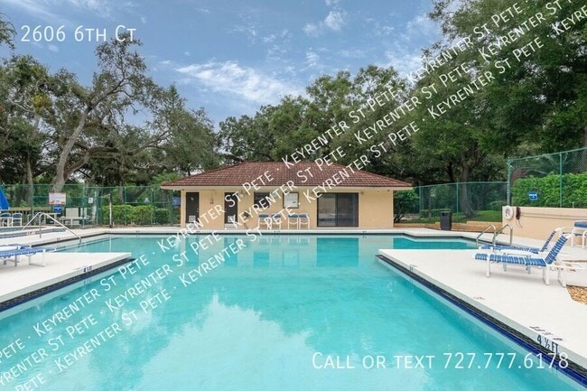 Building Photo - 2606 6th Ct