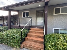 Building Photo - 2921 E 32nd Ave