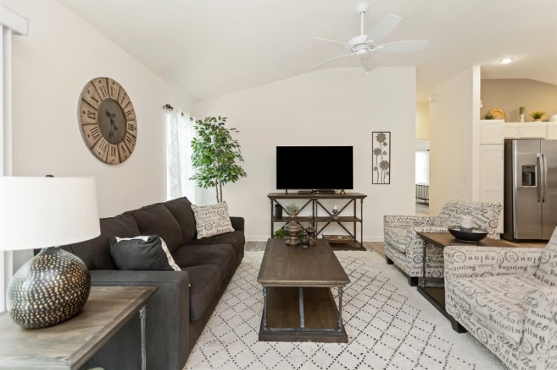 Building Photo - 5745 Gillespie Ln