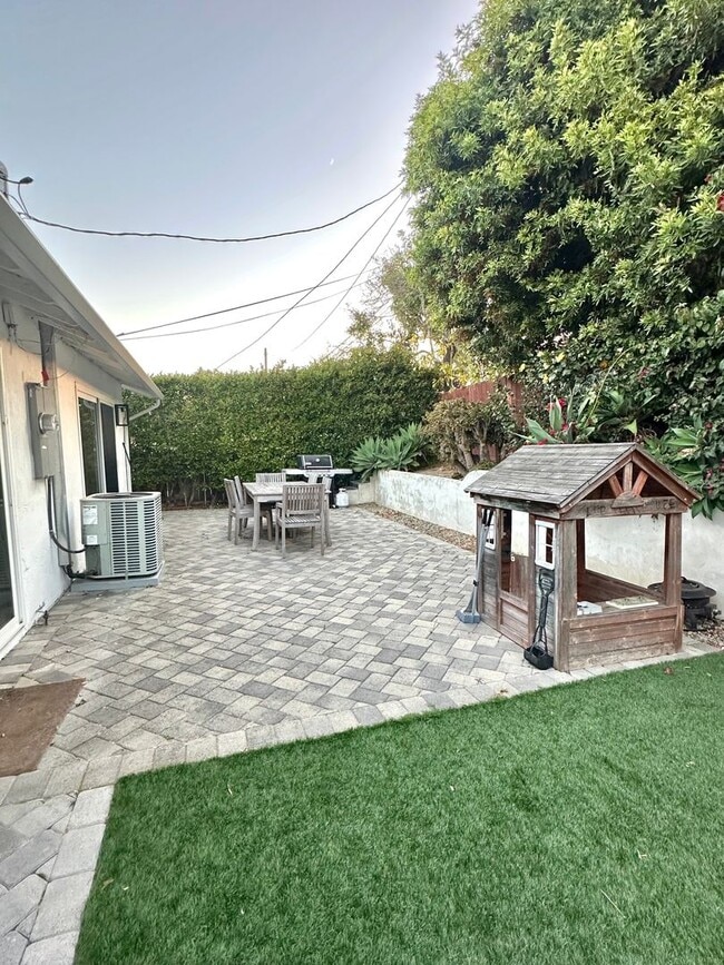 Building Photo - Beautifully updated 4 bedroom home in Gole...