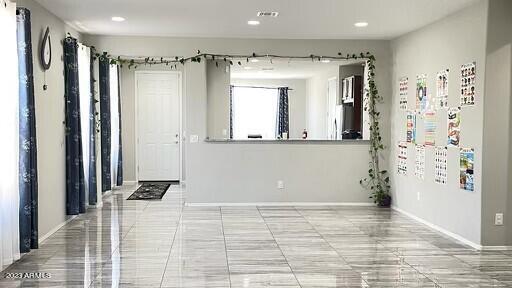 Building Photo - 9512 W Fallen Leaf Ln