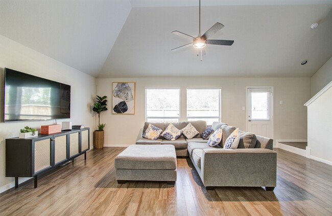 Building Photo - 3306 Inverness Path Lane