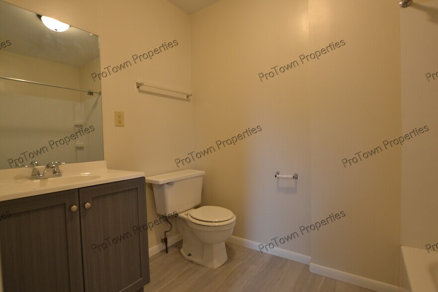 Building Photo - 301 Wheeler Ave