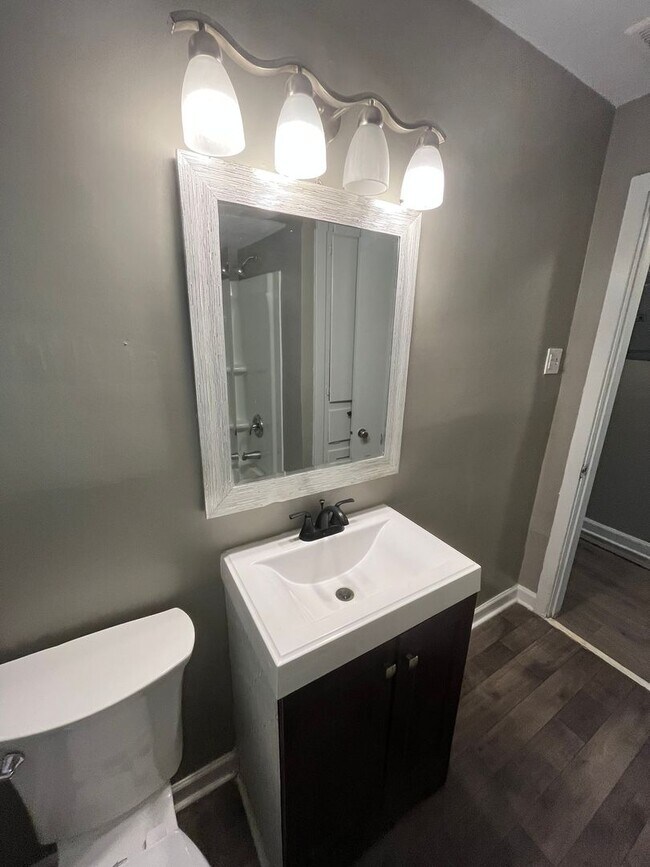 Building Photo - MOVE IN SPECIAL!! TWO FREE MONTHS WITH 24 MONTH LEASE. MONTHS 2 AND 13 WILL BE FREE!!!!!!!!!