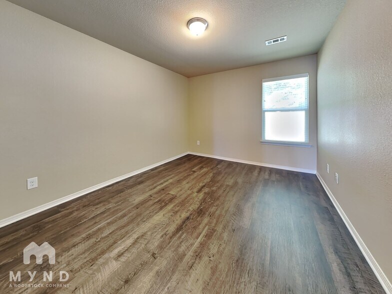 Building Photo - 100 Cedar Creek Loop