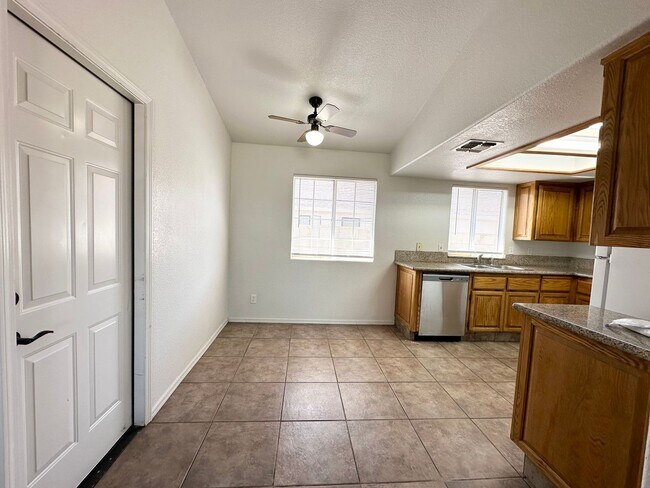 Building Photo - 2647 Simms Ave