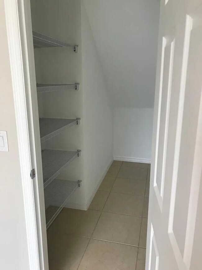 Building Photo - 3544 Brighton Park Cir