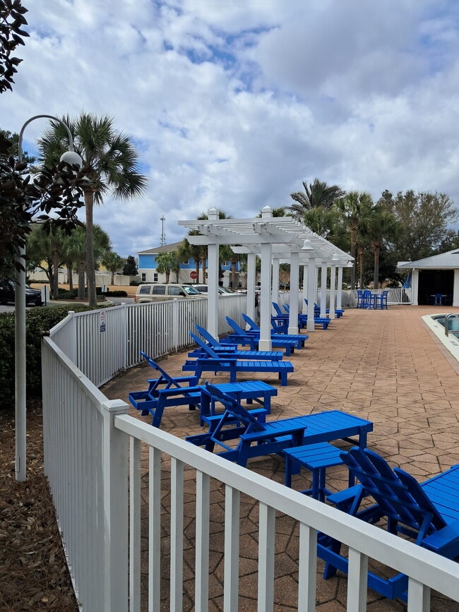 Building Photo - 317 Sand Oak Blvd