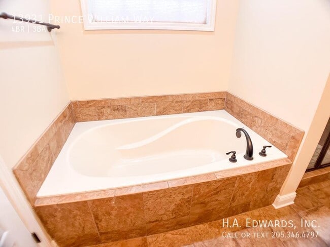 Building Photo - 13931 Prince William Way