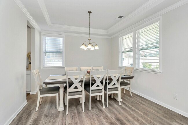 Building Photo - 17022 Carolina Pine Row