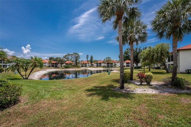 Building Photo - 511 Pine Hollow Cir