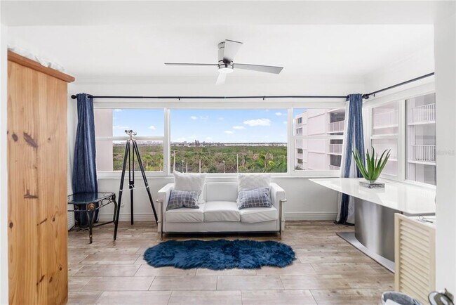 Building Photo - 1750 Benjamin Franklin Dr