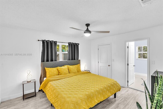 Building Photo - 2191 SW 27th Ln