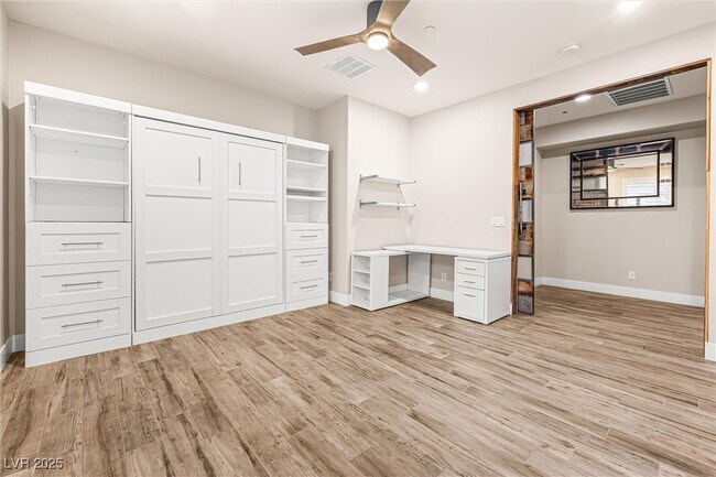 Building Photo - 4631 Amazing View St