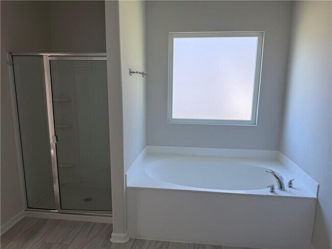 Building Photo - 109 Chalk Farm Wy