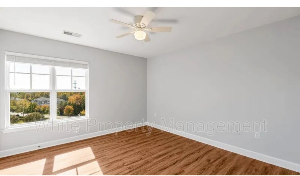 Building Photo - 339 Westbend Dr