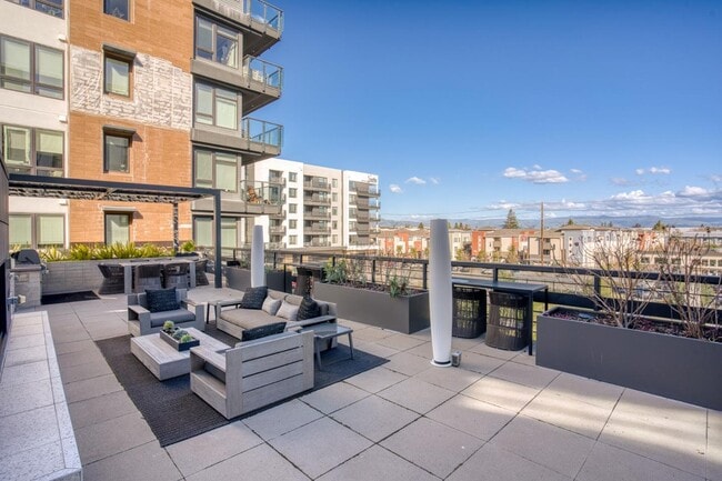 Building Photo - 3578 Rambla Pl