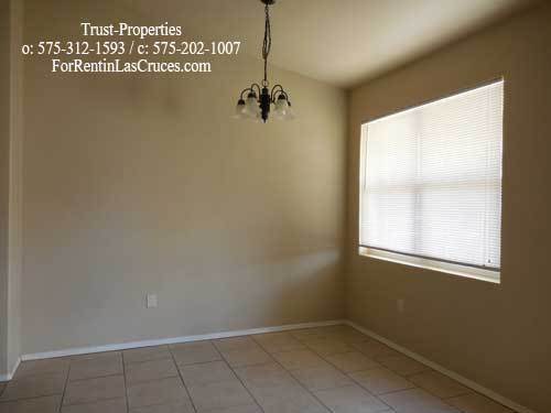 Building Photo - Great 3/2 off Sonoma Ranch / Los Colinas Area