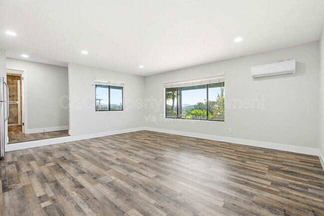 Building Photo - 25147 Jack Rabbit Acres
