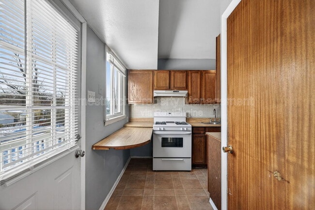 Building Photo - 224 Presley Rd