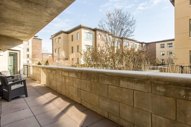 Building Photo - 23 Eton Row