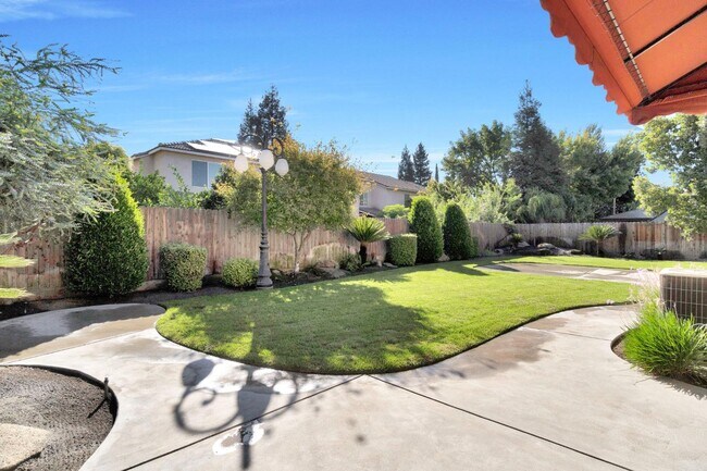 Building Photo - 2157 S Eddy Ave