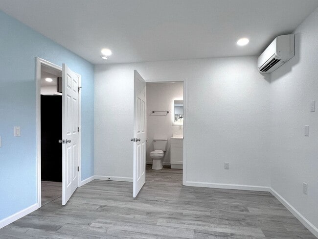 Building Photo - Charming Three-Bedroom Home