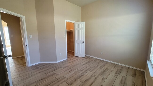 Building Photo - 14747 Briceland Springs Dr