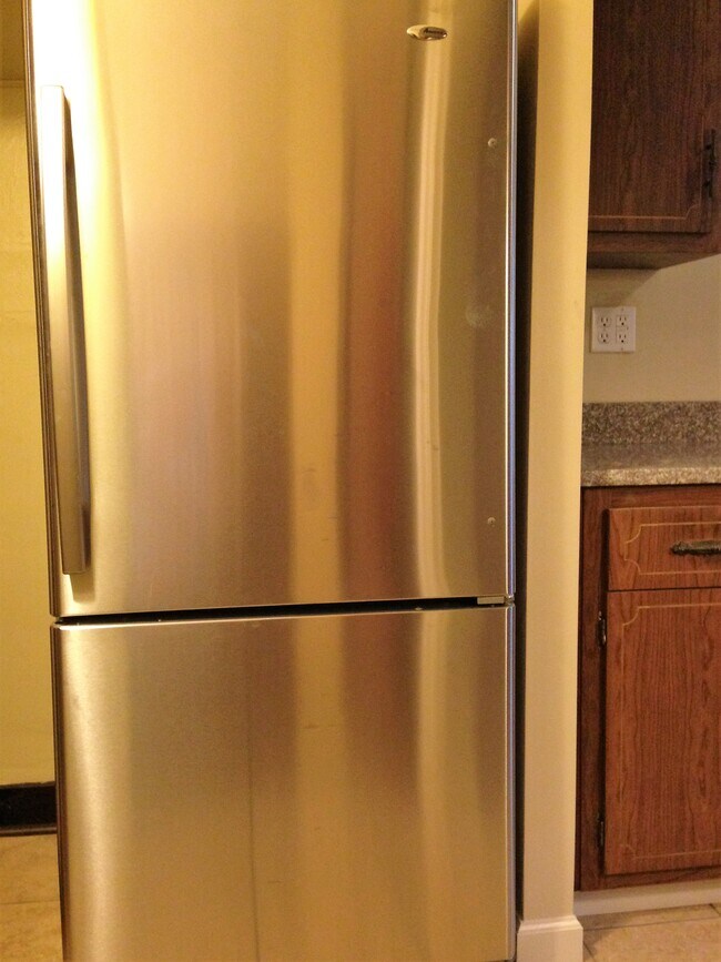 Building Photo - 435 Eureka St