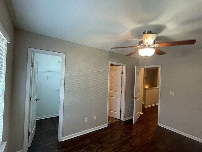 Building Photo - Beautiful Goodlettsville Condo Rental – 2 Bed, 2.5 Bath