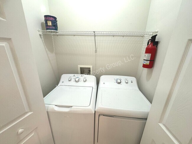 Building Photo - 3BD/3BA FOR RENT