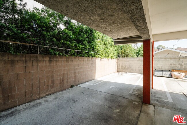 Building Photo - 246 N Coronado St