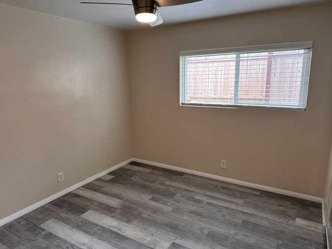 Building Photo - Remodeled 2 Bed/1 Bath unit in North Park w/ Private Yard!