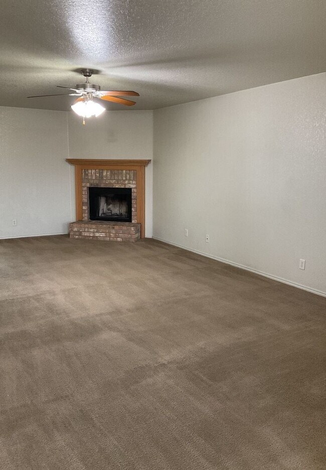 Building Photo - NEW IN MANAGEMENT - AVAILABLE NOW!