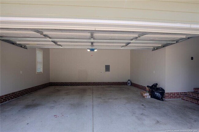 Building Photo - 114 Terrier Way