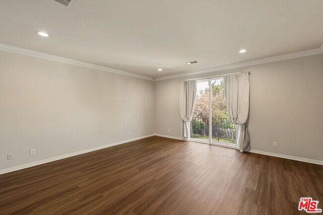 Building Photo - 5217 Etiwanda Ave