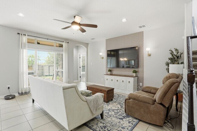 Building Photo - 8822 Kallison Arbor