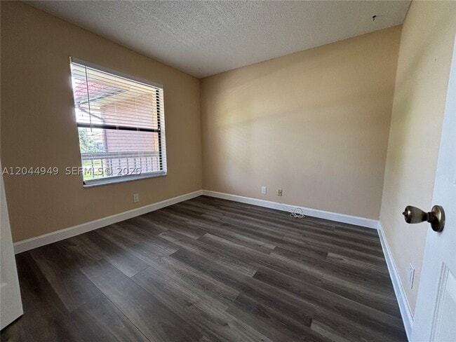 Building Photo - 21909 Lake Forest Cir