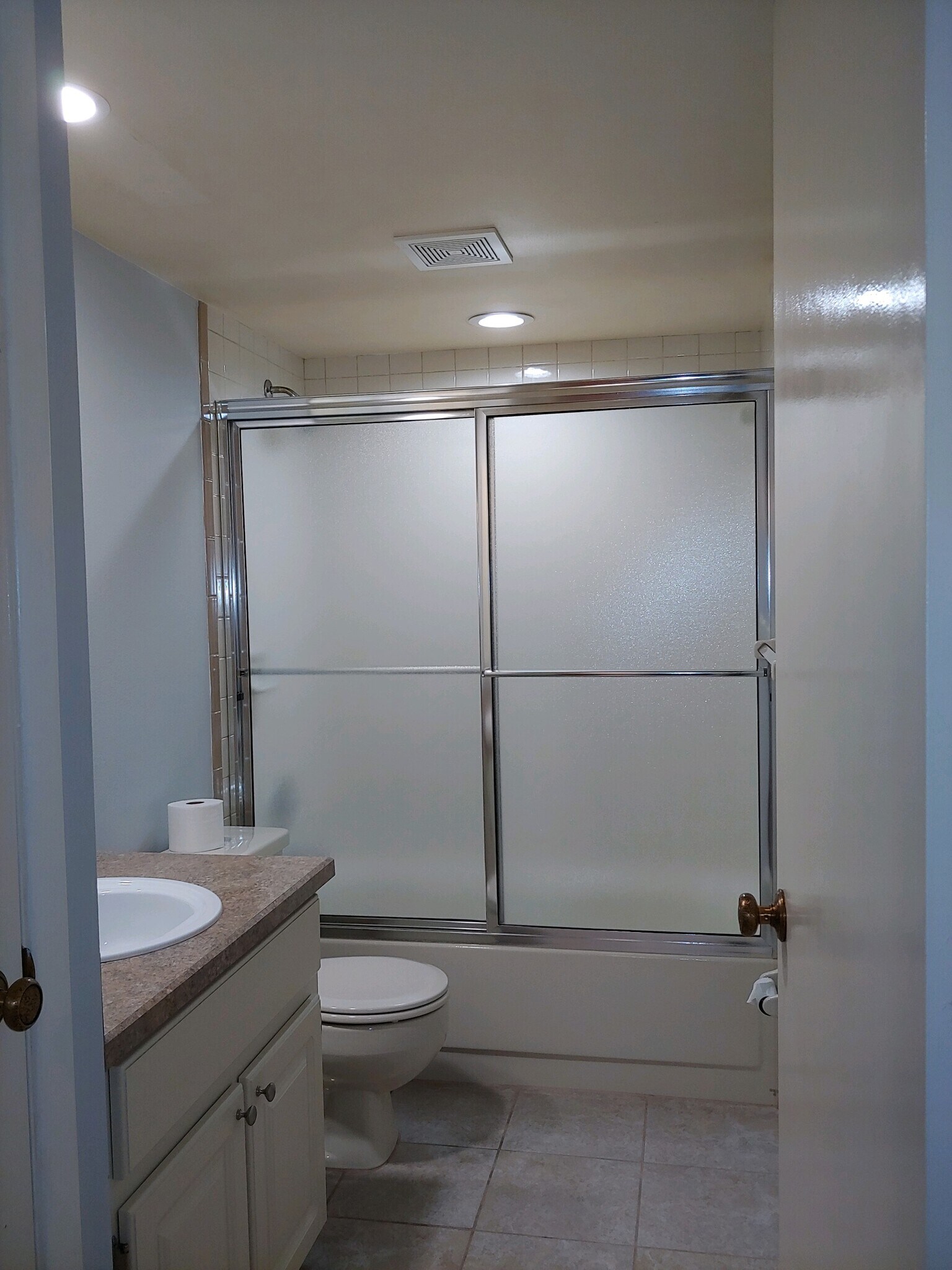 Building Photo - 63 Douglas St