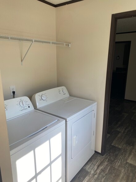 Building Photo - 2132 Pacific Dr