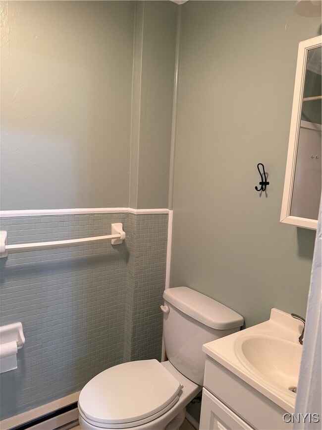 Building Photo - 44 Bridge St