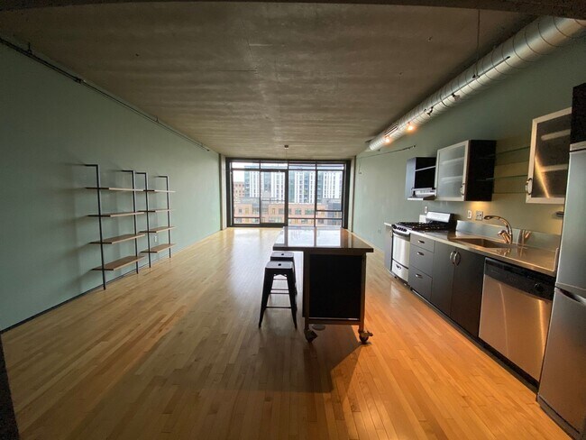 Building Photo - Elegant Pearl District Residence with Designer Kitchen, Floor-to-Ceiling Windows & Secured Parking